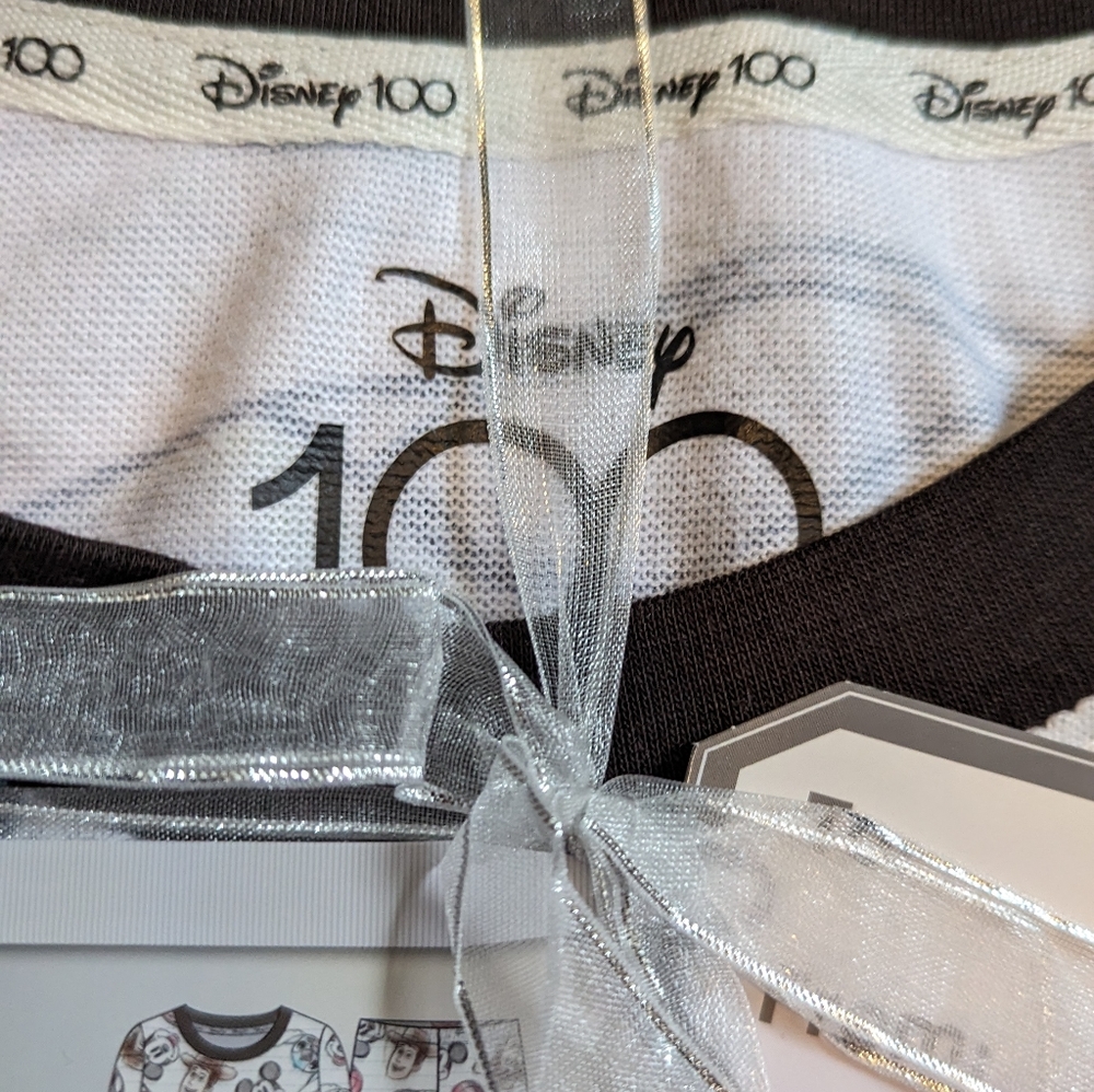 Disney 100 Women's Size XS pajamas Brand New - Picture 5 of 8